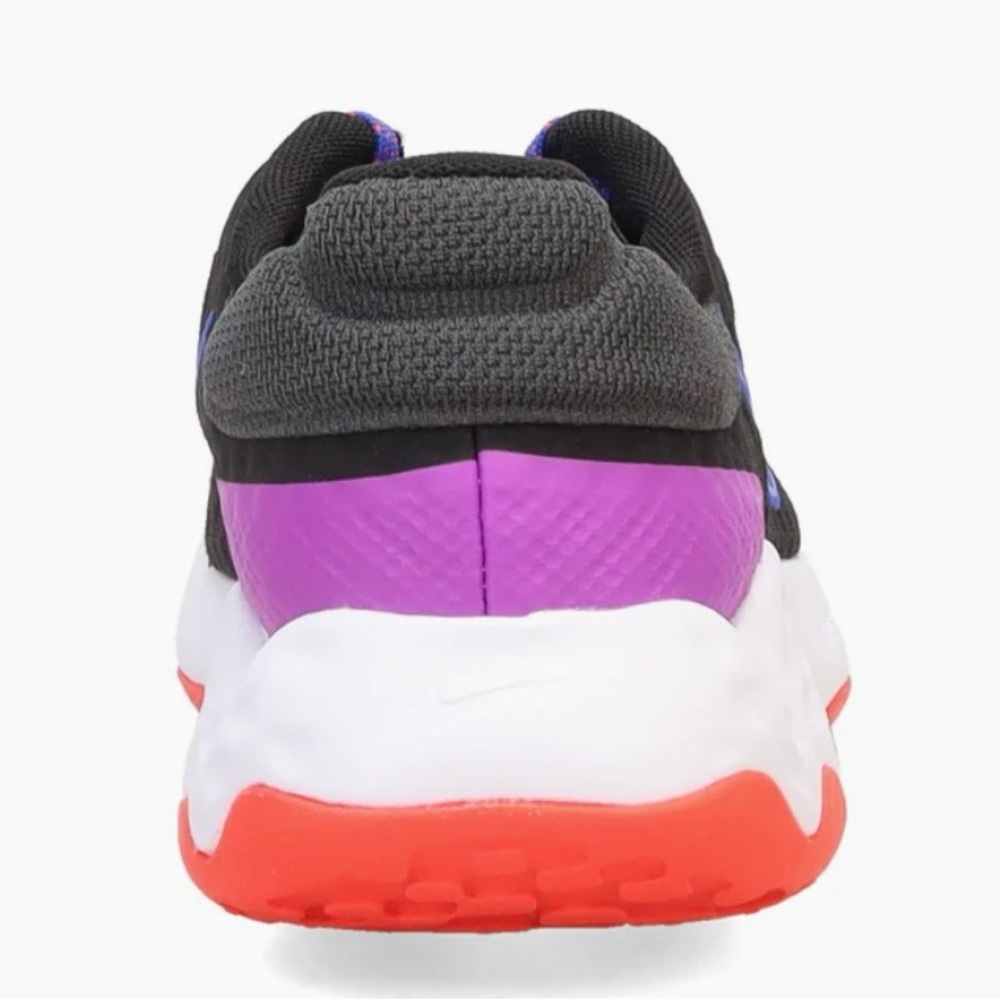 Nike - Picture 5 of 8